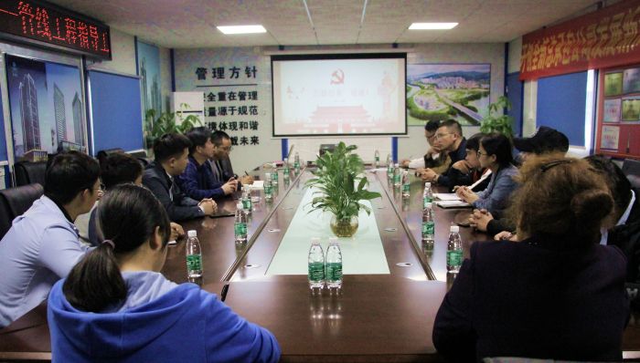 聚会现场交流。。。。。王莹摄影。。。。。1.jpg