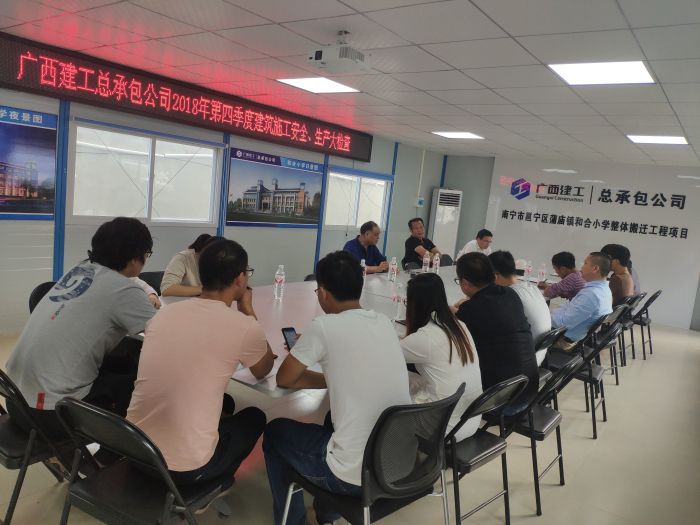 聚会现场。。。。。。。陈华蓉 摄.jpg