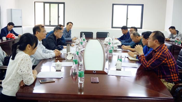 5.2聚会现场。。。。。谢微旋 摄700.jpg