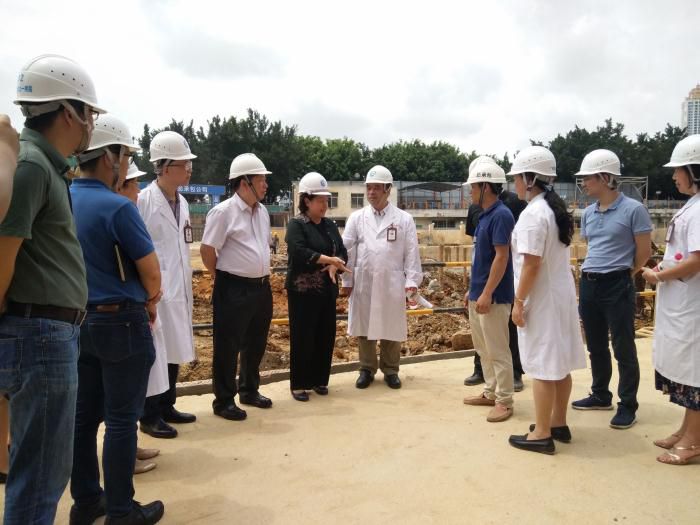 3.视察现场。。。。。。；；；；；苹莘 摄700.jpg