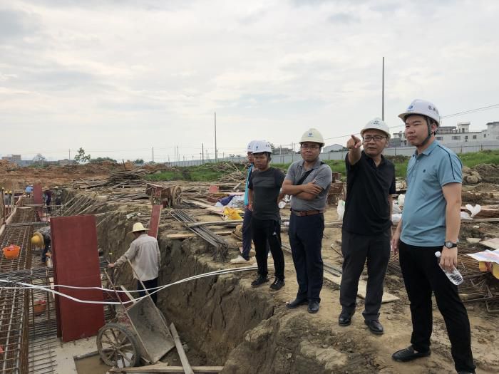 3检查现场。。。。。。农丰华 摄700.jpg