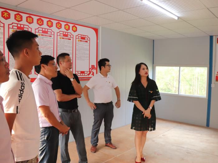 3旅行党员活动室。。。。。。。。 杨俊峰 摄700.jpg