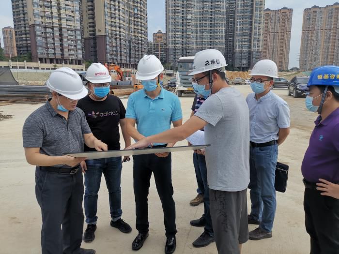 2.1调研现场。。。。。。。潘治昆 摄700.jpg