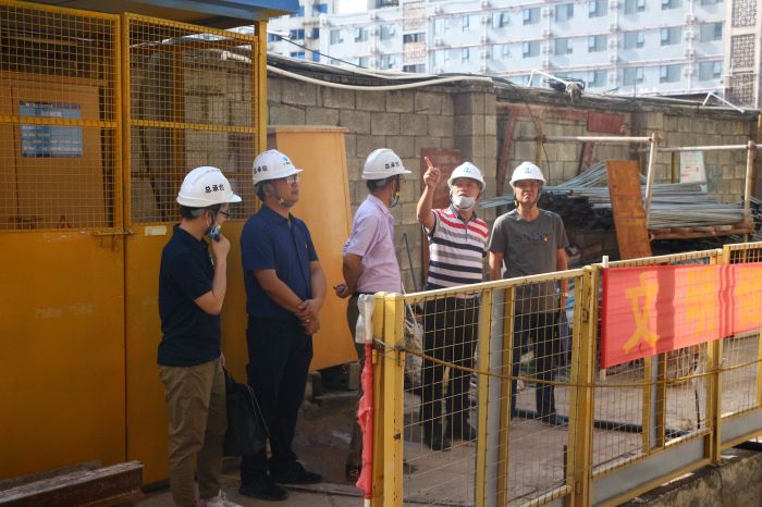 调研指导施工现场。。。。。张钊林 摄.jpg