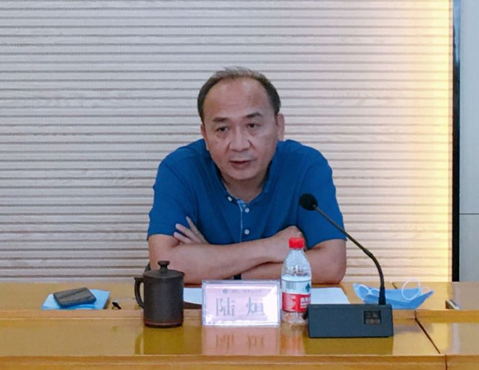 陆烜讲话。。。。。。。覃洪浩  摄1.jpg