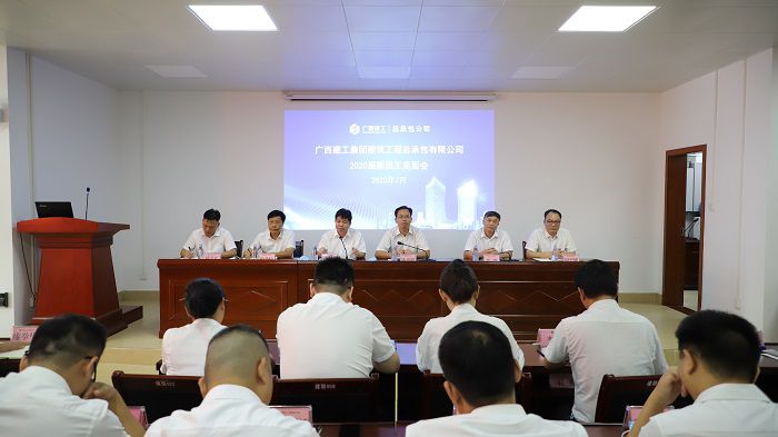 出席聚会的公司向导。。。。。李立云 摄2.JPG