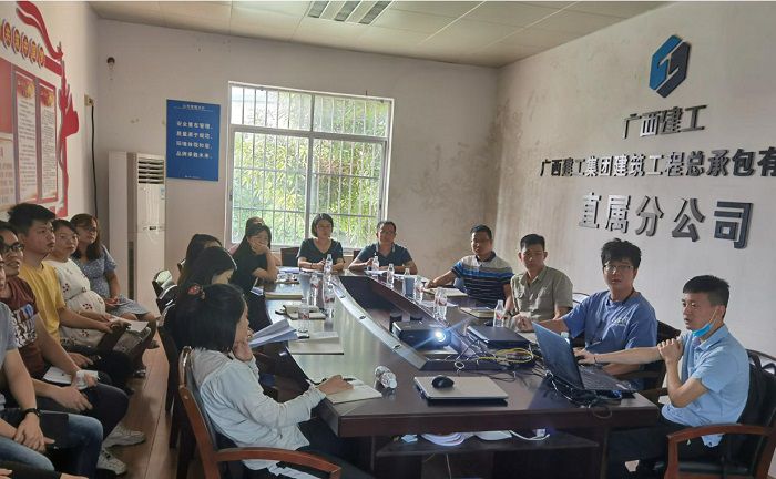 聚会现场。。。。。。。。 陆黎婷 摄.jpg