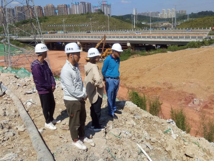 66检查现场。。。。。。许凤飞 摄.jpg