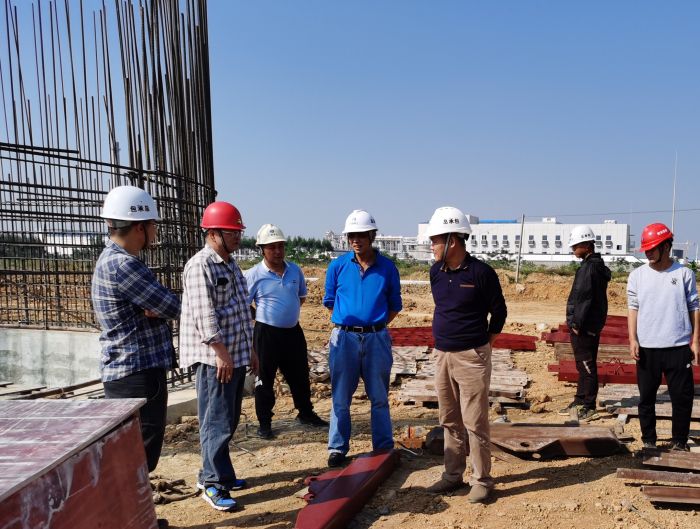 现场检查指导。。。。。。。陆大南 摄.jpg