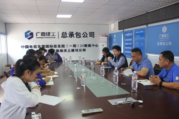 聚会现场。。。。。。。李立云 摄.jpg