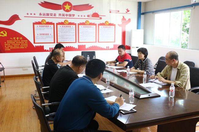 聚会现场。。。。。张钊林 摄.jpg