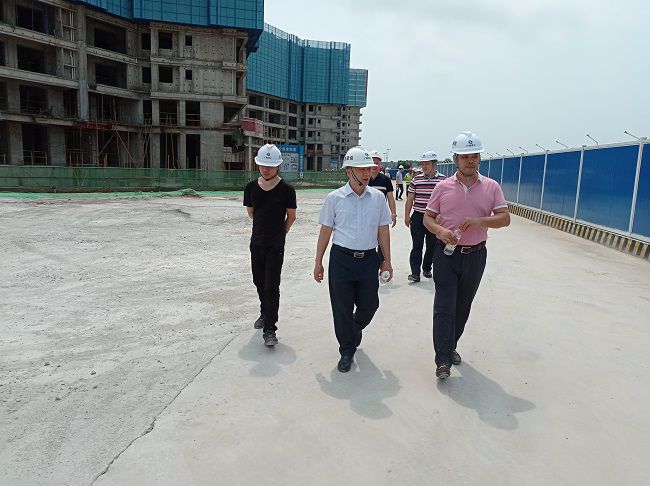 检查现场。。。。。。。。陆炳松 摄（修图）.jpg