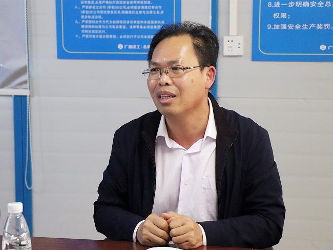 陈祖训揭晓讲话。。。。。。。（修图）周煜川摄.jpg