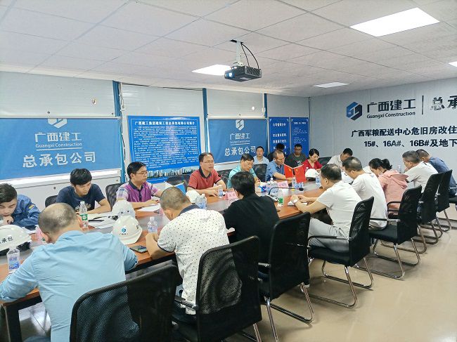 聚会现场。。。。。梁观德 摄（修图）.jpg