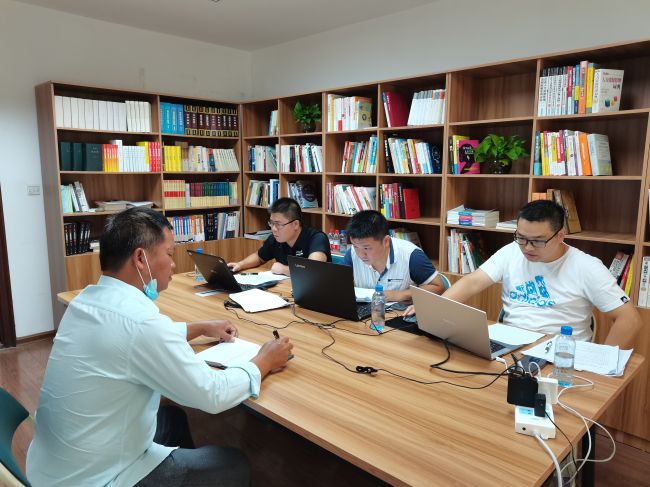 第二组答辩现场。。。。。李立云 摄.jpg