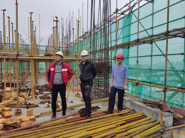 检查项目现场。。。。。。。。卢文清 摄（修图）.jpg