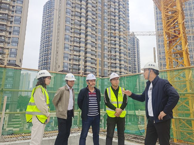 检查项目现场。。。。。。。张润芳 摄（修图）.jpg