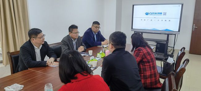 工业园聚会现场。。。。。。刘华 摄（修图）.jpg