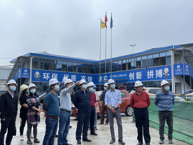 视察项目进度。。。。。。梁观德 摄（修图）.jpg