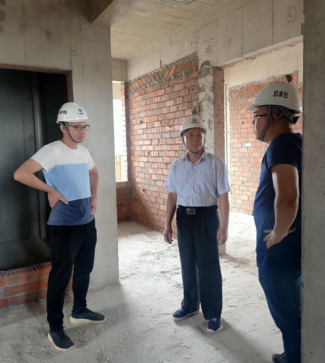 张强到竹塘路项目指导创优事情。。。。。胡江 摄（修图）.jpg