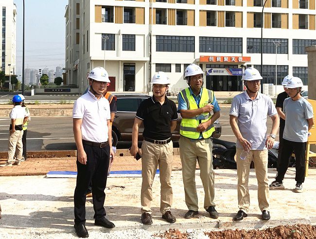 调研指导现场。。。。。。。。张钊林 摄（修图）.jpg