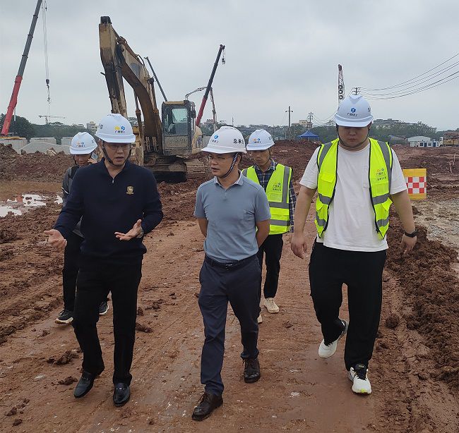 检查指导现场。。。。。。陆勤 摄（修图）.jpg