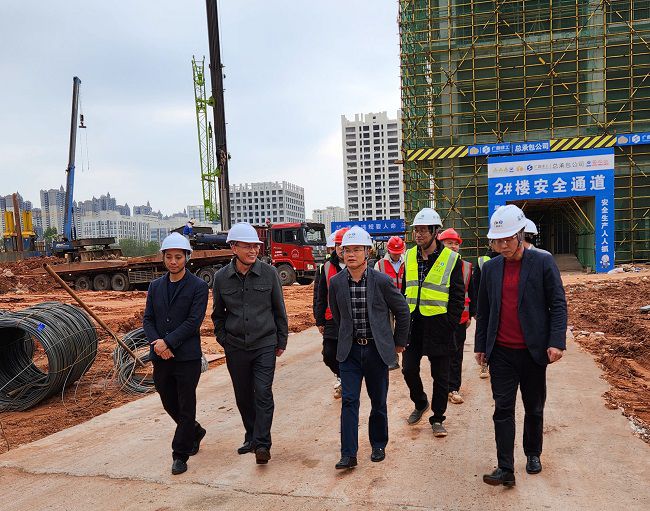 检查指导现场。。。。。。。。林颖翔 摄（修图）.jpg