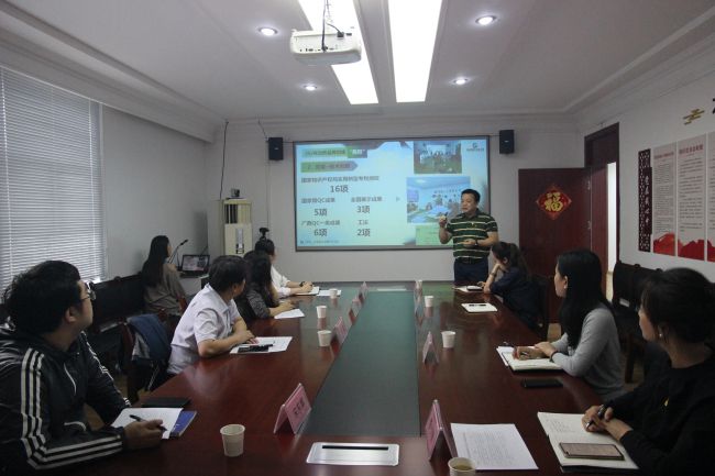 聚会现场。。。。。。。梁红玉 摄（修图）.jpg