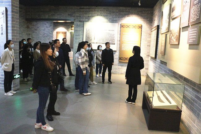 旅行现场。。。。。。。。张钊林 摄（修图） (2).jpg