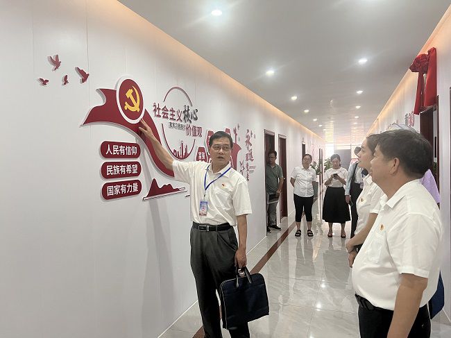 旅行党建文化长廊。。。。。。。。卢丽君 摄（修图）.jpg