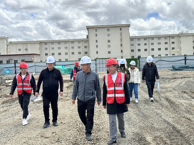 检查现场。。。。。。许忠德 摄（修图）.jpg