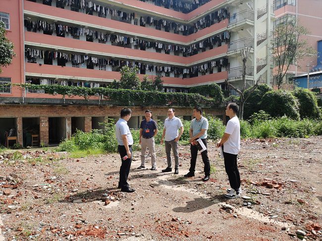 调研现场。。。。。。。卢芳 摄（修图）.jpg