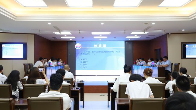 抢答环节。。。。。。杨钰 摄（修图）.jpg