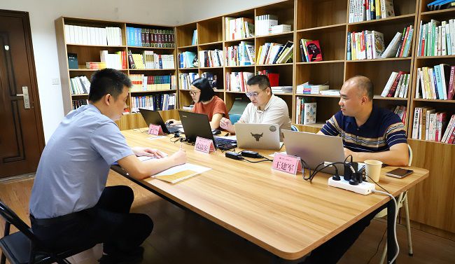 第二小组答辩现。。。。。。。。ㄐ尥迹.jpg