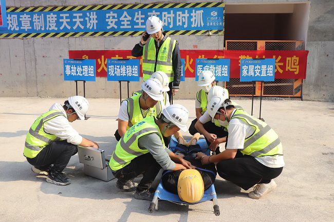 开展应急消防救援演练2。。。。。。。。周煜川 摄（修图）.jpg