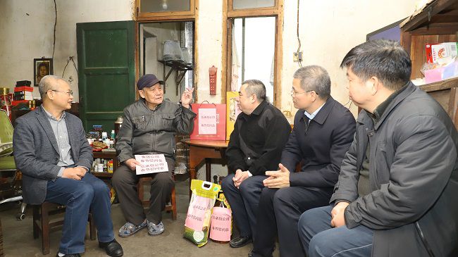 慰问现场。。。。ㄐ尥迹.jpg