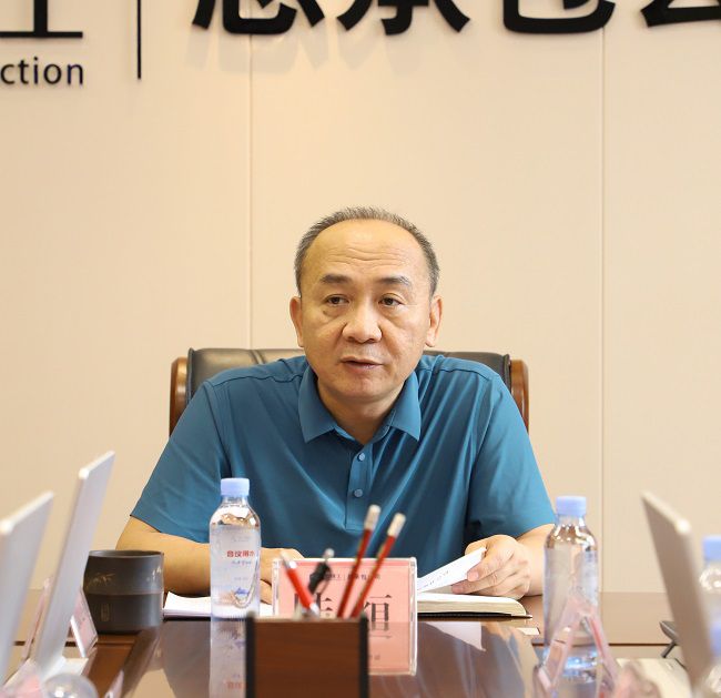 陆烜讲话 修图1.jpg